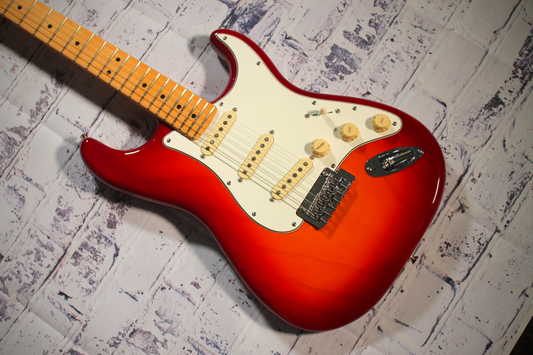 Fender Stratocaster Cherry Sunburst